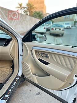 Ford Taurus